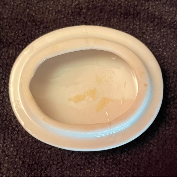 Vintage Small Floral Trinket Box on 3 Legs Made in Japan - Picture 10 of 11